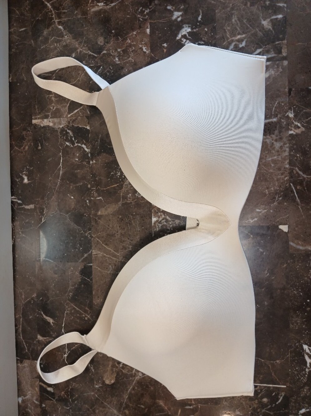 Seamless Light Cream Bra, Smooth Molded Cups